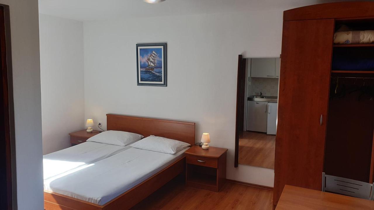 Apartments Rosa Mali Lošinj Exterior foto