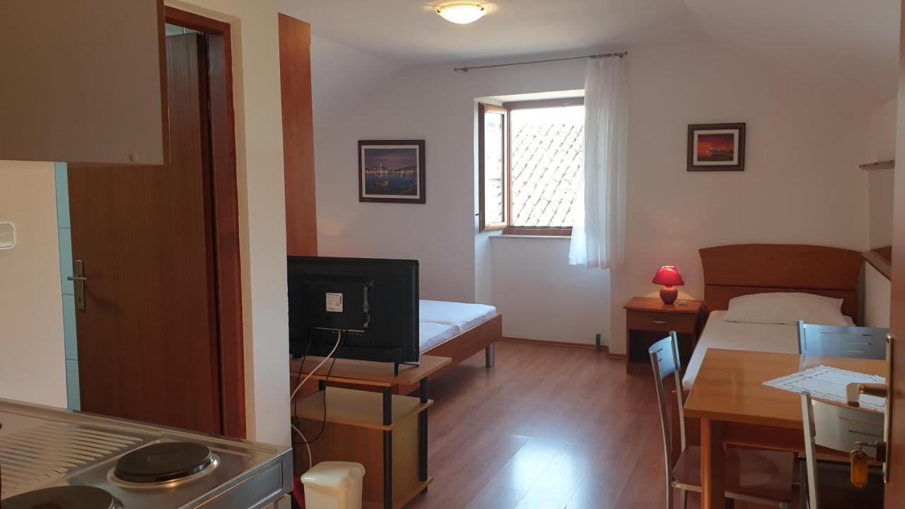 Apartments Rosa Mali Lošinj Exterior foto